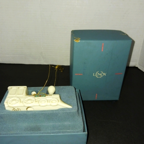 1988 Lenox Train Locomotive Christmas Ornament in original box - Picture 1 of 7